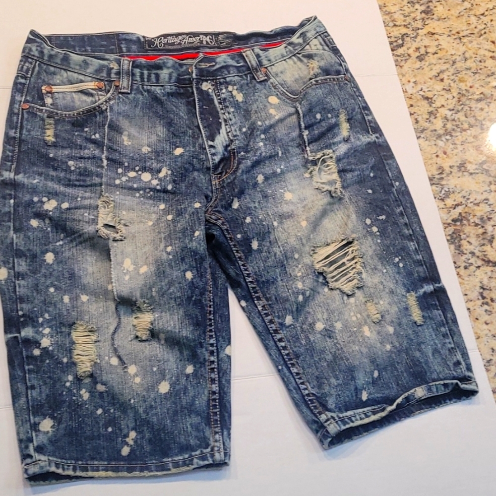 COPY - The heritage america 76 distressed denim shorts size 38 NWOT